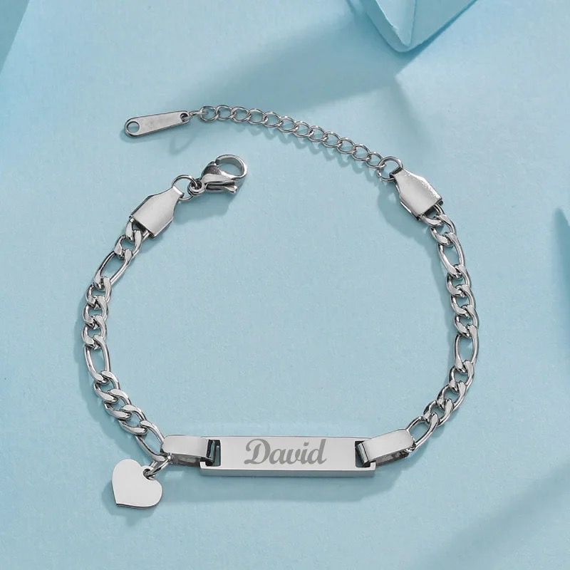 Customized name baby braclet with small heart