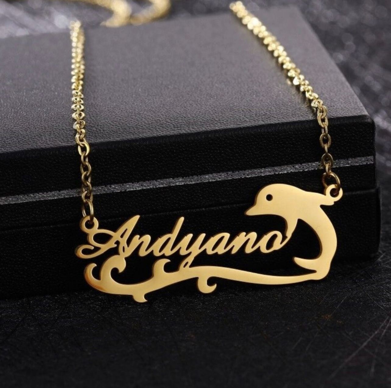 Cutomized dolphine necklace with your name