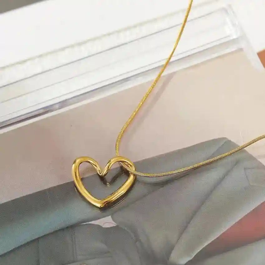 Love's Knot Necklace